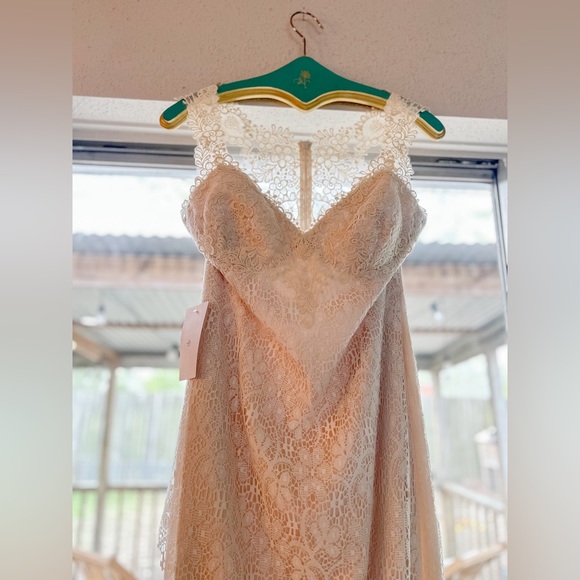 Willowby by Watters - NWT - Petra lace wedding gown purchased from BHLDN - Picture 5 of 14